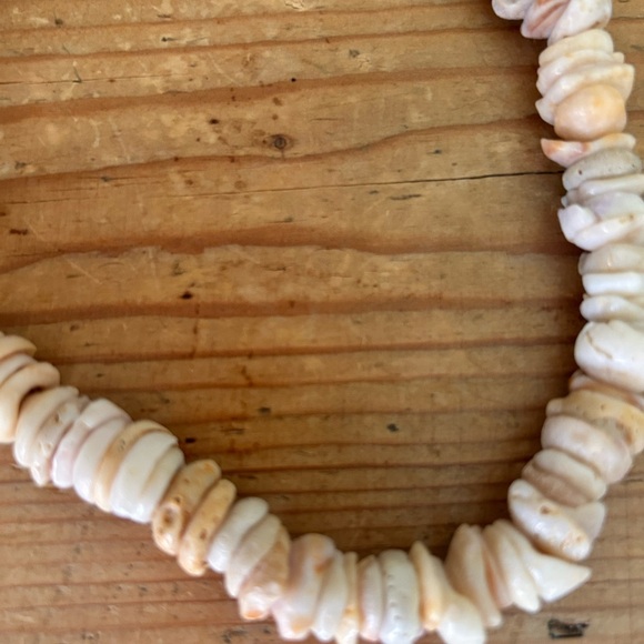 Vintage 1970’s genuine Hawaiian Puka shell necklace made by 2 Up Kauai - Picture 6 of 8
